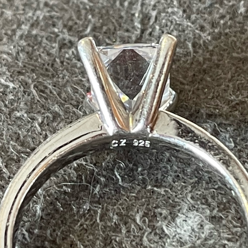 Ring - Picture 5 of 7